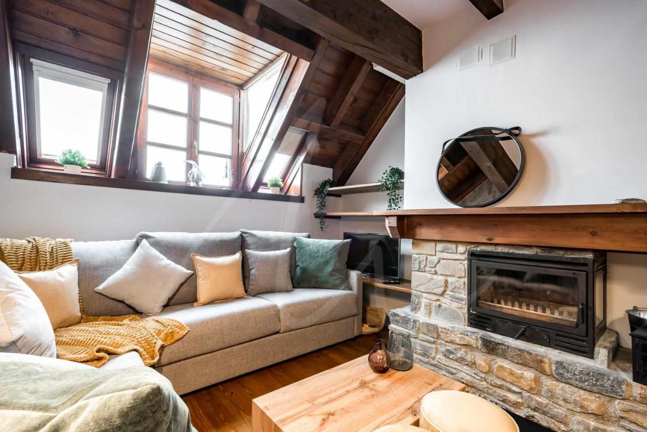 Tanau 1700 By Seamount Rentals Baqueira Beret Luaran gambar